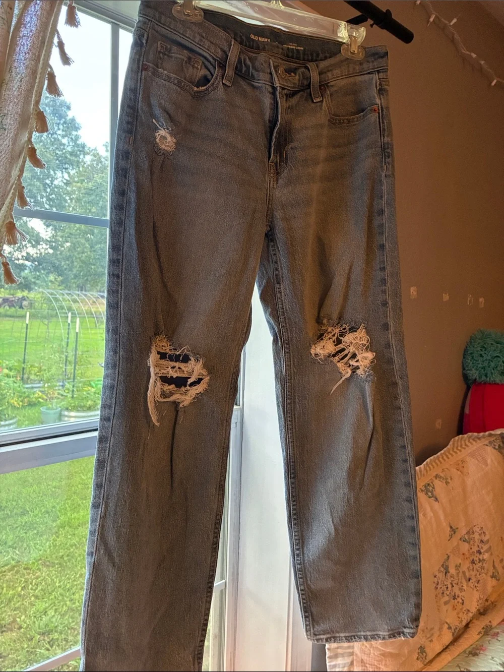 Old Navy Mid Rise Boyfriend Loose Fit Jeans - Size 4 - Picture 2 of 5